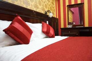 Отель Daily Plaza Hotel Сучава Стандартный двухместный номер с 1 кроватью или 2 отдельными кроватями-3